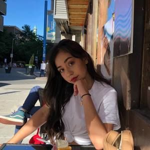 Meet your Posher, Emily